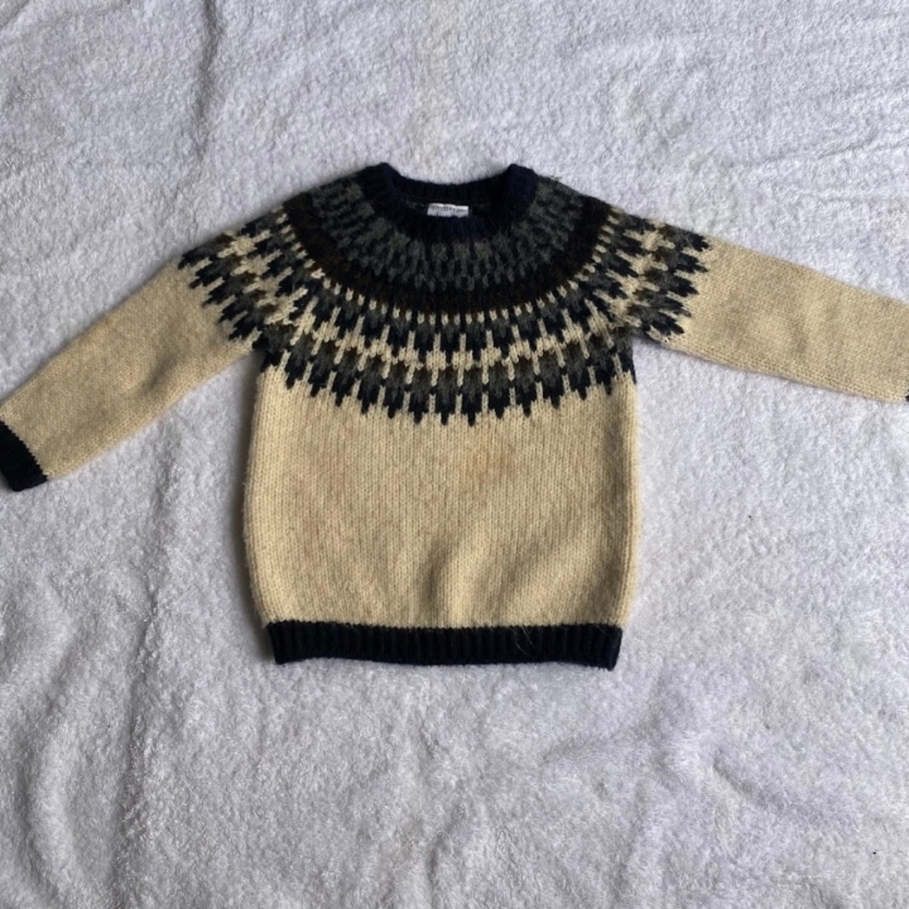 Cozy classic! Fred & Flo Nordic-style yoke sweater. Perfect for winter adventure